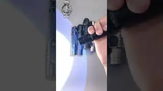 What is a tactical/defensive flashlight?? (2 features it MUST HAVE!)