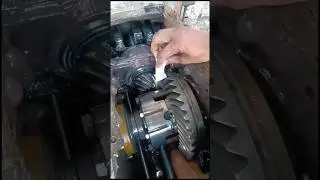. Escort tractor Crown Pinion ki setting🙋&zwj;♂️🚜 #trending #shorts #johndeere #shortvideo #kubota