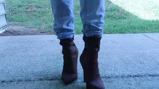 High Heel Sounds on Concrete * Crunchy Sounds *