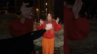 РАЗОБЛАЧЕНИЕ НА ТРЕНД С КОРОНОЙ И ТОРТОМ🎂🎉 #tiktok #dance #трендытиктока #snow #barbie #birthday