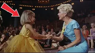 Doris Day STOPPED Entire Concert for Dying 7-Year-Old&mdash;What Happened Next Left 18,000 in TEARS