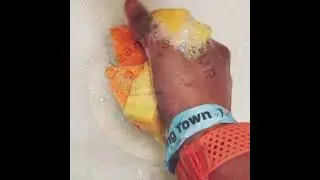 You&rsquo;ll Feel This Sponge Sound in Your Brain🧠#asmr #relaxing #cleaning #spongerinse #soap #satisfying