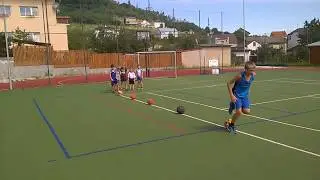 Frog Jumpj (Over Balls) www.BasketballDrills.cz