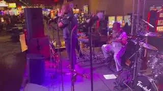 The Fuzaholics live at Harrah&rsquo;s Casino&rdquo; - Behind The Scenes Soundcheck Footage