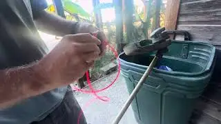 Loading an echo weedeater with string