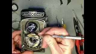 Loose aperture blades in Minolta Autocord MVL______PART_1_motion lapse film