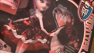 Abby & Samantha Review the Sweet 1600 Draculaura doll!