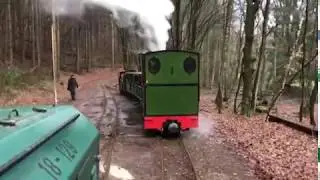 Stumpfwaldbahn: Zugbegegnung mit Dampflok