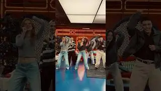 Claudia baila Latin Girl con los finalistas #ot2025 #operaciontriunfo #otdirecto #ot #shorts #viral