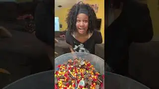 JUST ONE SCOOP! 🍭🍬🍫