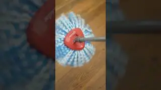 MOPPING THE WALLS. YOU EITHER LOVE IT OR HATE IT. #clean #cleaning