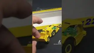 Miniatur alat berat Komatsu
