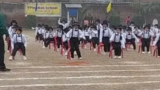 Dance performance by kids, chair dance 