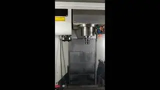 Замена инструмента на станке Mikron VMC 600