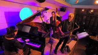 Ham Hocks and Cabbage (Christian McBride)/TAKABAN