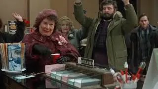 Trapped in Paradise 1994 Bank Robbery scene