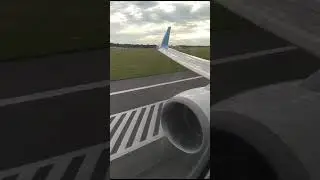 Smooth landing at Copernicus Airport Wrocław EPWR Enter Air #aviation