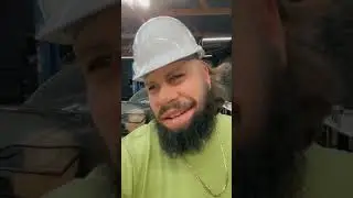 Рики нужен отпуск! Даст ли ему новый парень отпуск?