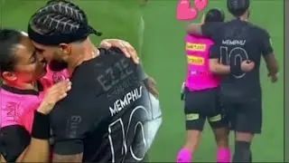 Memphis Depay & a Female Ref. | Player-ref moments you missed. Memphis Depay kisses ref...?