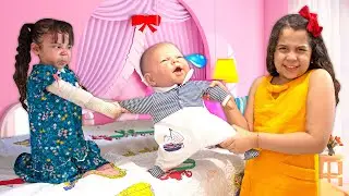 SARAH E ELOAH querem o mesmo BEBÊ REBORN