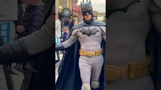 🔥 BATMAN 🦇 #parquewarner #batman #warnerbros