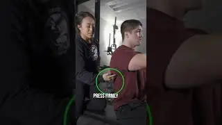Lat engagement in the bench