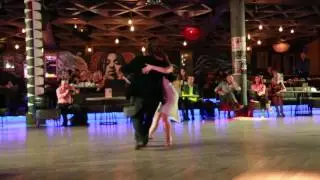 Алан и Дарья Цаголовы школа Танго Сити. Выступление на Milonga del Barrio