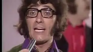 Freddie and The Dreamers - Susan's Tuba ('Hope and Keen's Crazy House', 7th July 1971)