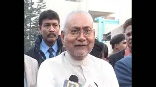 03.02.2011 । पटना एयरपोर्ट मीडियाकर्मियों से बातचीत करते माननीय मुख्यमंत्री #nitishkumar  ।