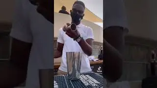 Bartenders daily in Dubai
