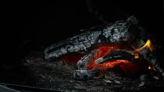 Firelight Serenity: 4K Aesthetic Soothing Flames for Tranquil Moments 🔥🌌