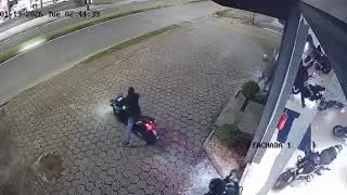 Organized theft of motorcycles from a store ( 13.1.  2026   Brazil - Balne&aacute;rio )