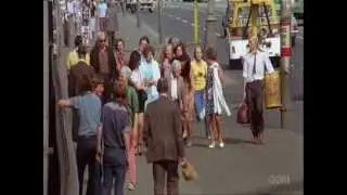 Alvin Purple (1973) Chased by Women