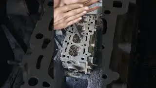 Engine cylinder head valve lapping manually