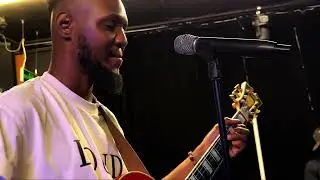 Femi Leye - Smile (Live) ft The Jazz Replublic