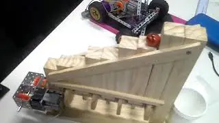 Marble stair lift kinematic mechanism