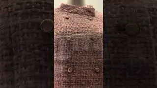 CHANEL TWEED SUIT WORN BY LAUREN BACALL displayed at the V&A MUSEUM LONDON #chanel #chanelyoutube