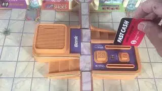 VINTAGE 1989 MILTON BRADLEY MALL MADNESS BOARD GAME