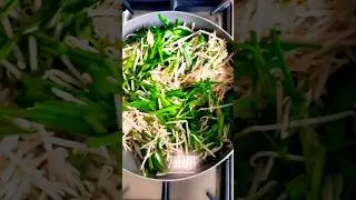 Stir-fry bean sprouts and chives 😋