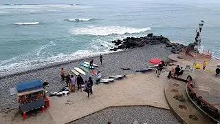 Entering Beach from Bridge Playa Makaha
