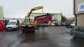 Hiab crane lifts 4.5 tonne cherry picker