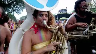 Bloco da Orquestra Voadora - Lan&ccedil;a Perfume - Carnaval 2020