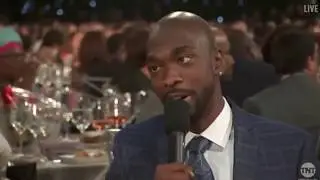 Jay Pharoah Hilariously Mocks Shaq at the 2019 NBA Awards!8