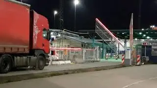 ELKA INDUSTRIAL S long arm barrier gate with skirt and LED lights