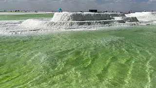 Emerald-colored lake water, Asia's largest salt lake: Chaerhan Lake