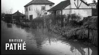 Selected Originals - Storms Threaten Flood Areas Aka Rebuilding Sea Wall At Canvey Island (1953)