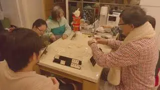 Asian Wang family thought teamwork mattered until Russian board game daddy solo carries competitive