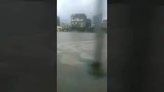 BANDRA (MUMBAI) FLOODED ROADS (IS IT A ROAD OR BEACH?)