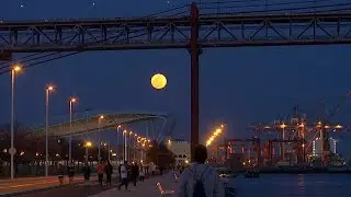 Supermond &uuml;ber Lissabon und Madrid