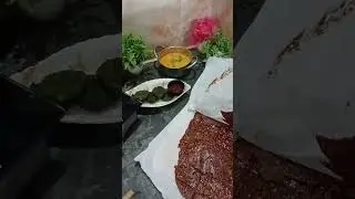 Til Ki Chikki | Winter Special Desi Sweet 😍 #shorts #tilkichikki #tilkigajak #indianfood #livestream